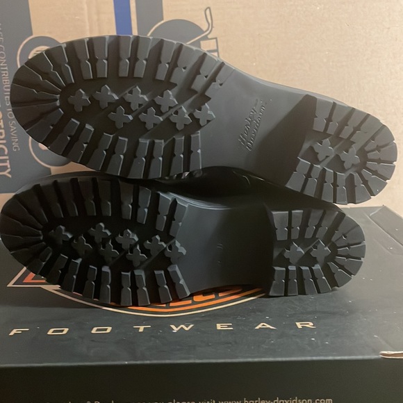 Women’s Harley Davidson Boots - Picture 8 of 10